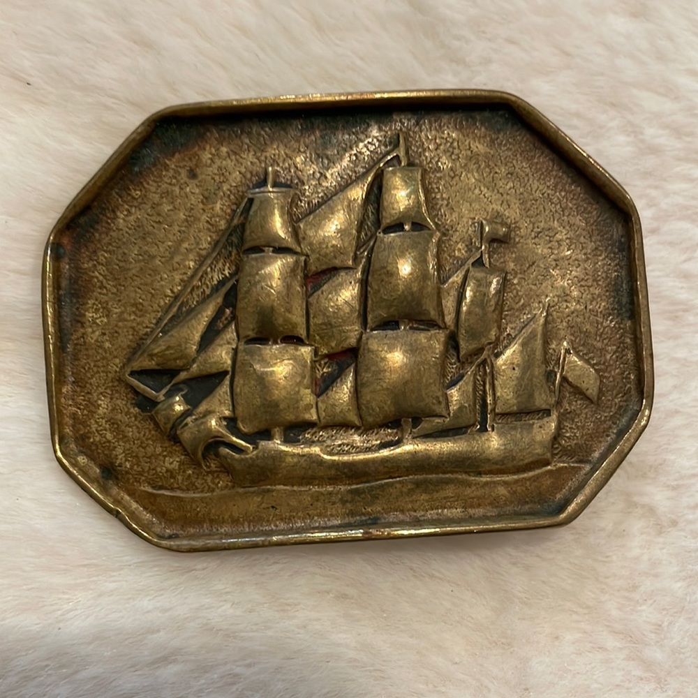 Sailboat belt buckle